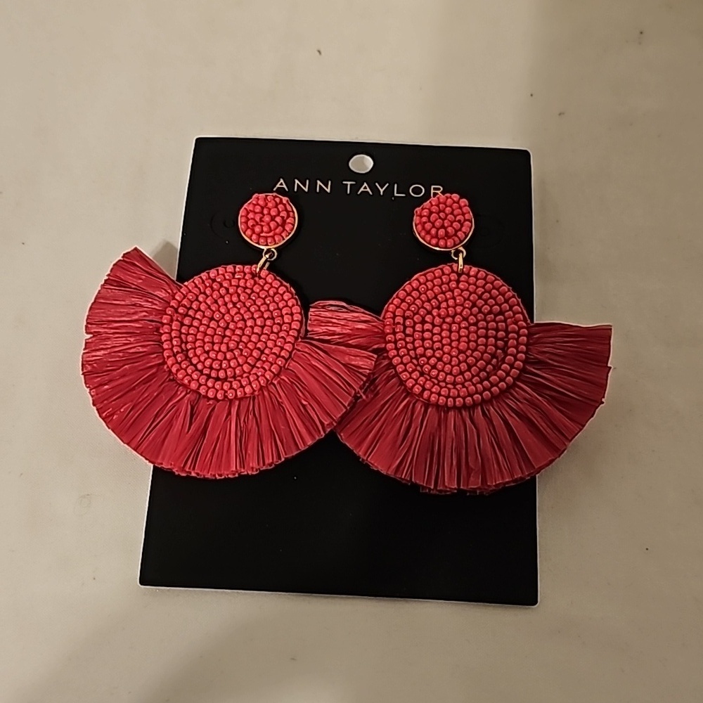 Ann Taylor Hot Pink Earrings - Picture 2 of 3
